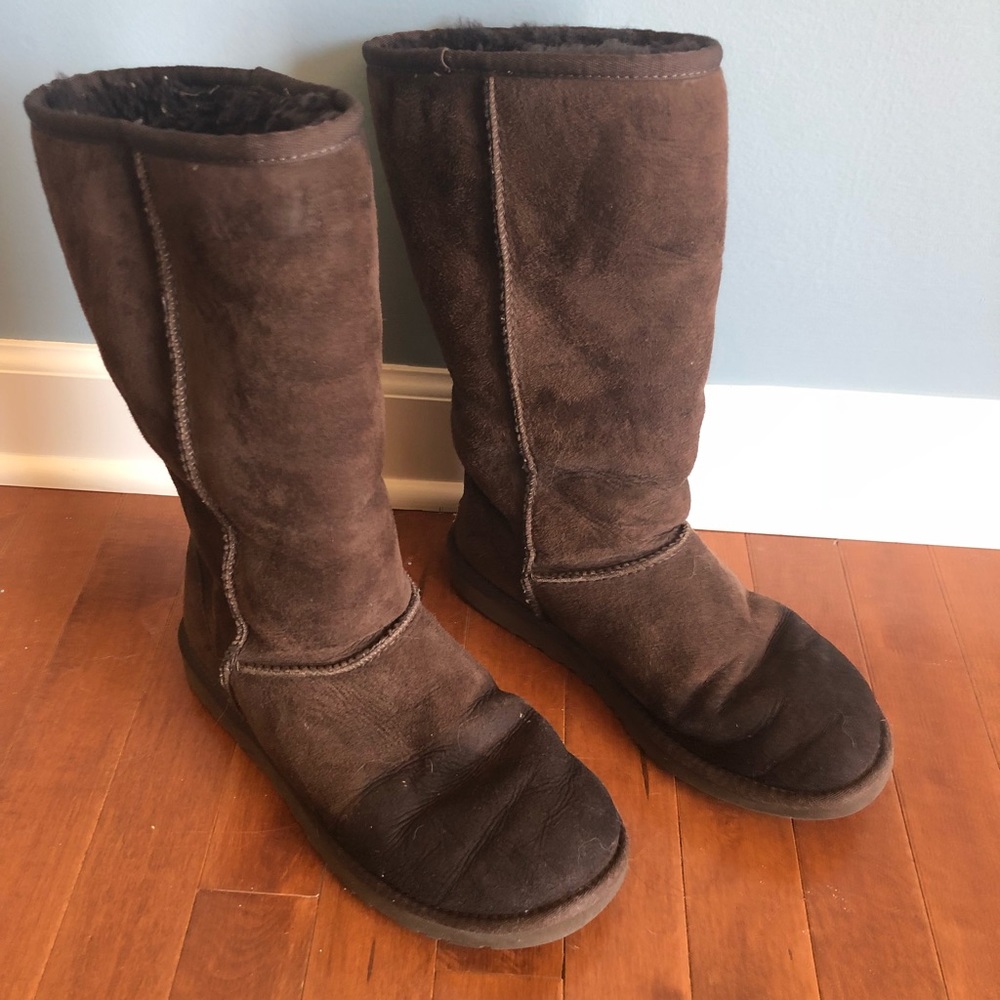 UGG BOOTS